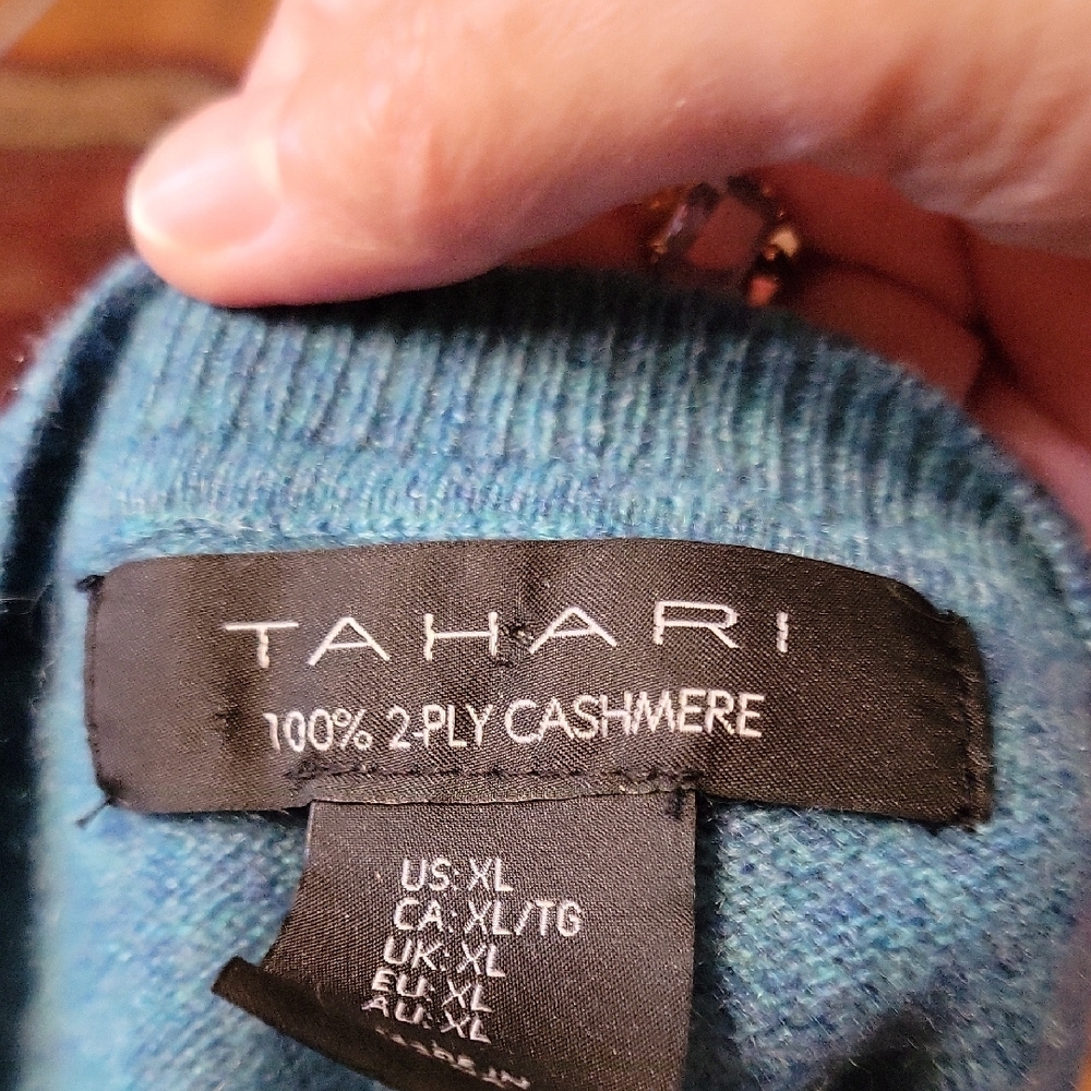 Tahari Teal V-Neck Sweater - Picture 5 of 6